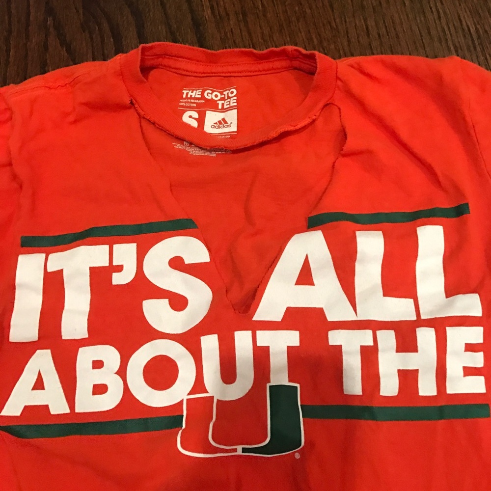 Trendy cut UMIAMI top